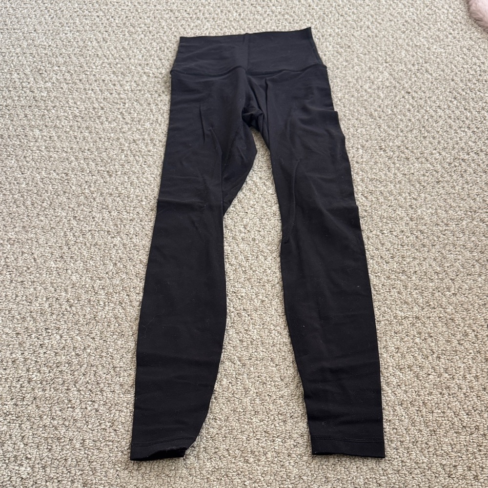 lululemon athletica Black Wunder Under Leggings 28” - size 4